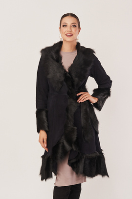 Women's winter coat made of goat skin