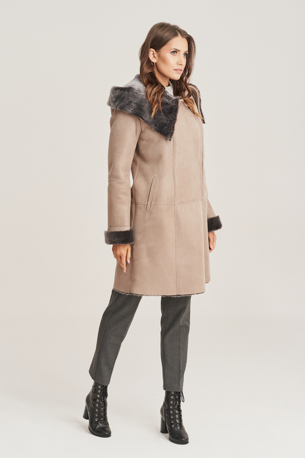 Women's sheepskin coat 
